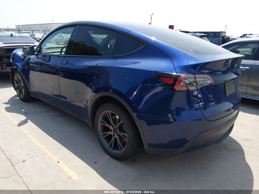 TESLA MODEL Y - zdjęcie 3
