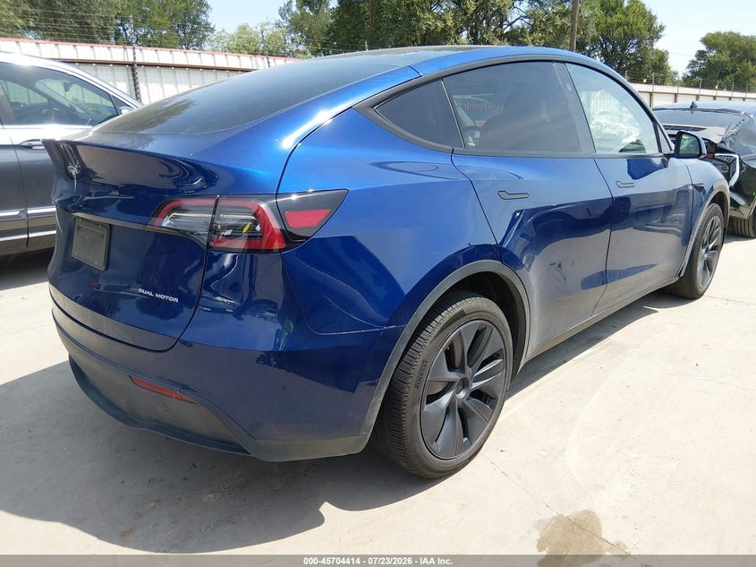 TESLA MODEL Y - zdjęcie 4
