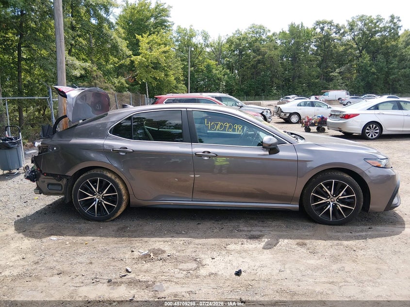 TOYOTA CAMRY - zdjęcie 13