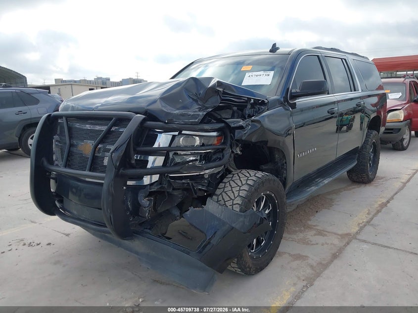 CHEVROLET SUBURBAN - zdjęcie 2