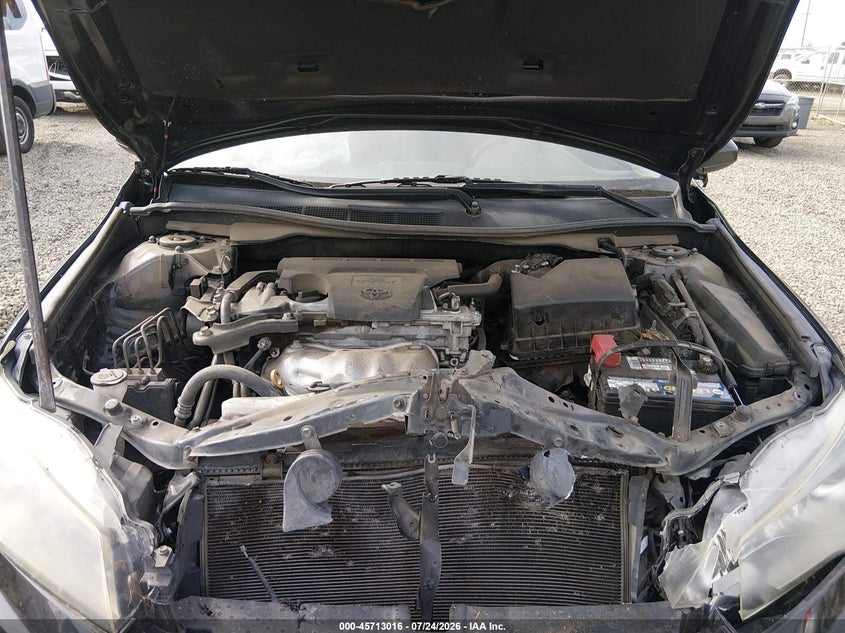TOYOTA CAMRY - zdjęcie 10