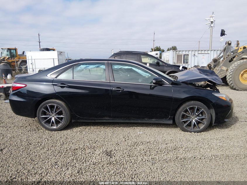TOYOTA CAMRY - zdjęcie 14