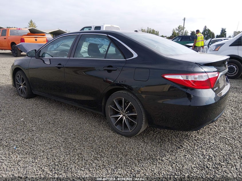 TOYOTA CAMRY - zdjęcie 3