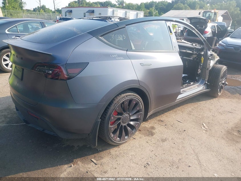 TESLA MODEL Y - zdjęcie 4