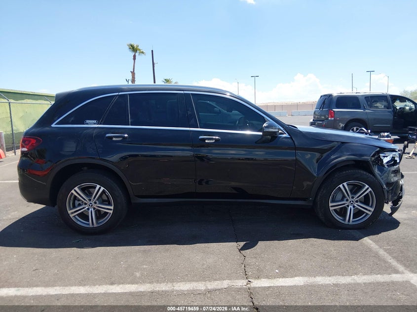 MERCEDES-BENZ GLC 300 - zdjęcie 13