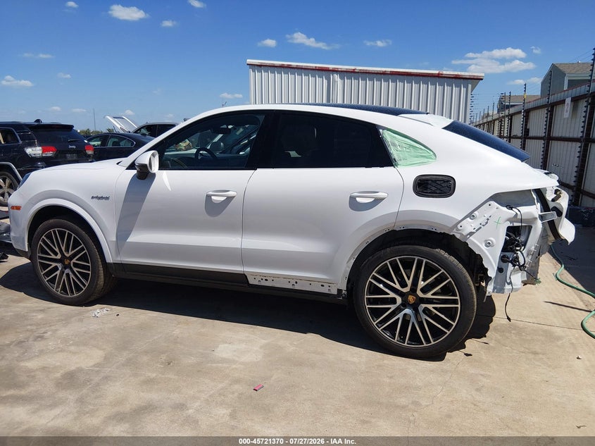 PORSCHE CAYENNE E-HYBRID COUPE - zdjęcie 15