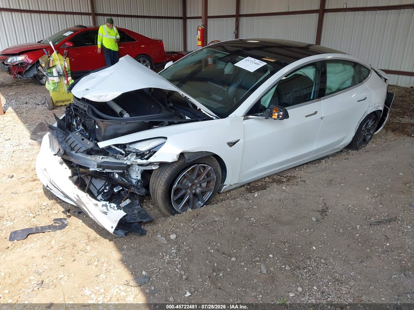 TESLA MODEL 3 - zdjęcie 2