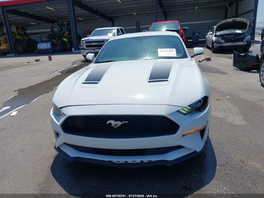 FORD MUSTANG - zdjęcie 12