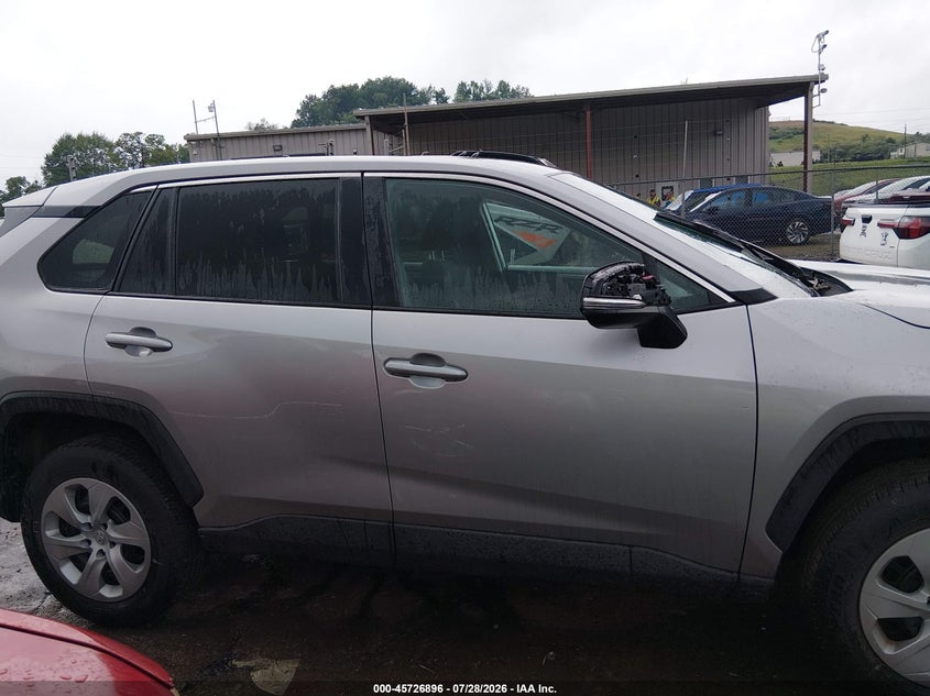TOYOTA RAV4 - zdjęcie 13