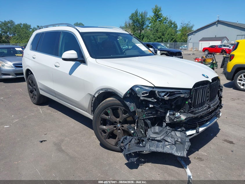BMW X7 - zdjęcie 1