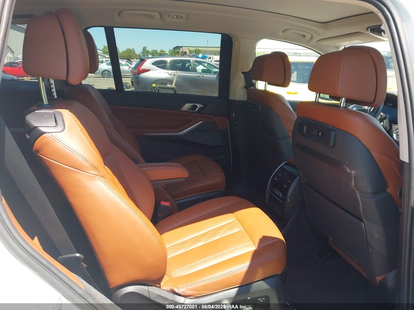 BMW X7 - zdjęcie 8