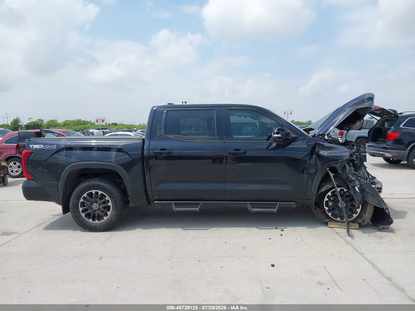 TOYOTA TUNDRA - zdjęcie 13