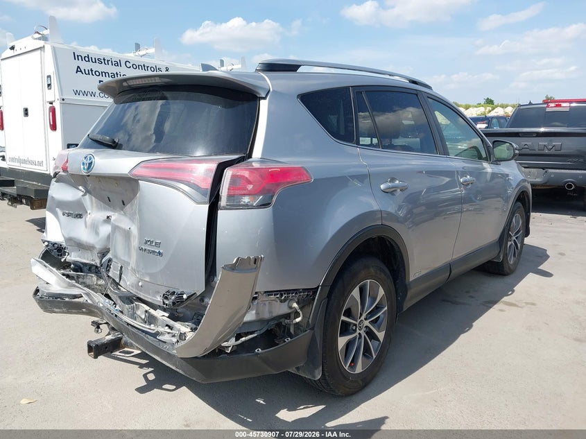 TOYOTA RAV4 HYBRID - zdjęcie 17
