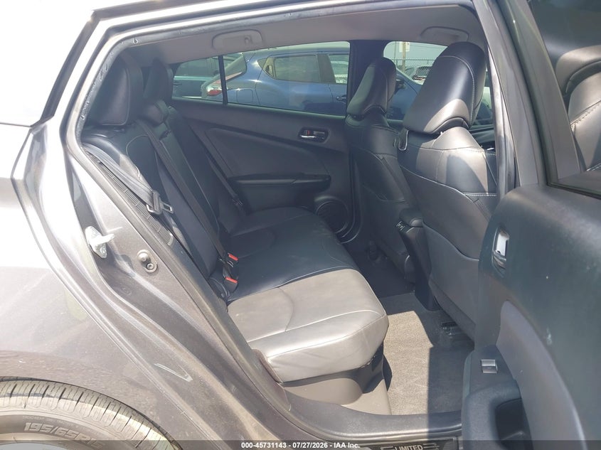 TOYOTA PRIUS PRIME - zdjęcie 8