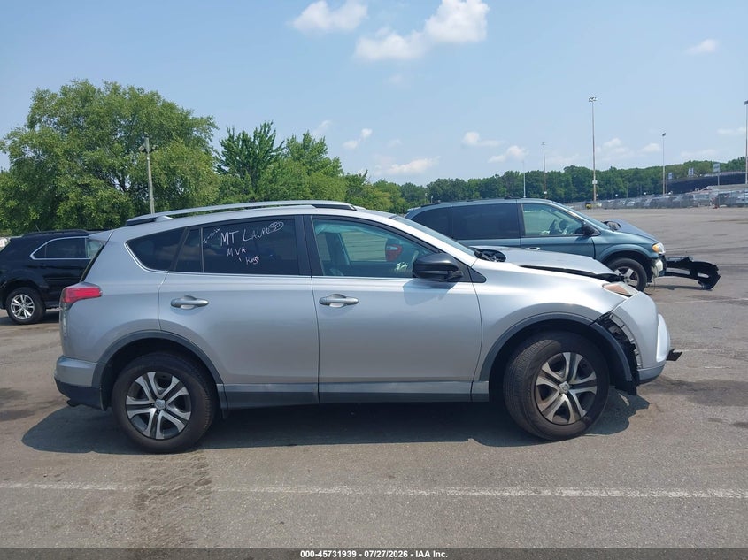 TOYOTA RAV4 - zdjęcie 13