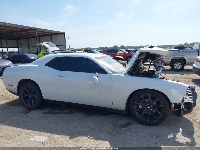 DODGE CHALLENGER - zdjęcie 13