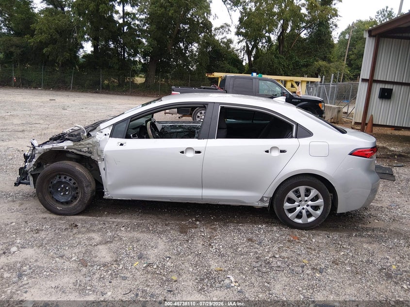 TOYOTA COROLLA - zdjęcie 15