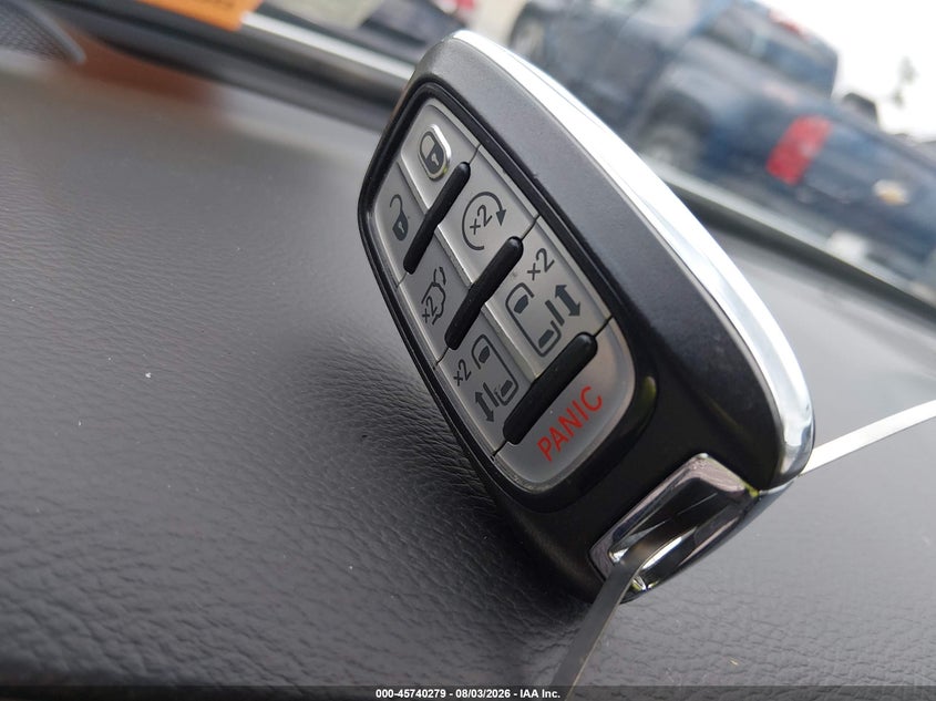 CHRYSLER PACIFICA - zdjęcie 11