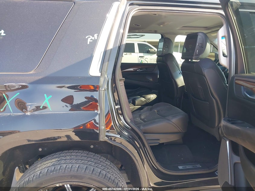 CADILLAC ESCALADE - zdjęcie 8