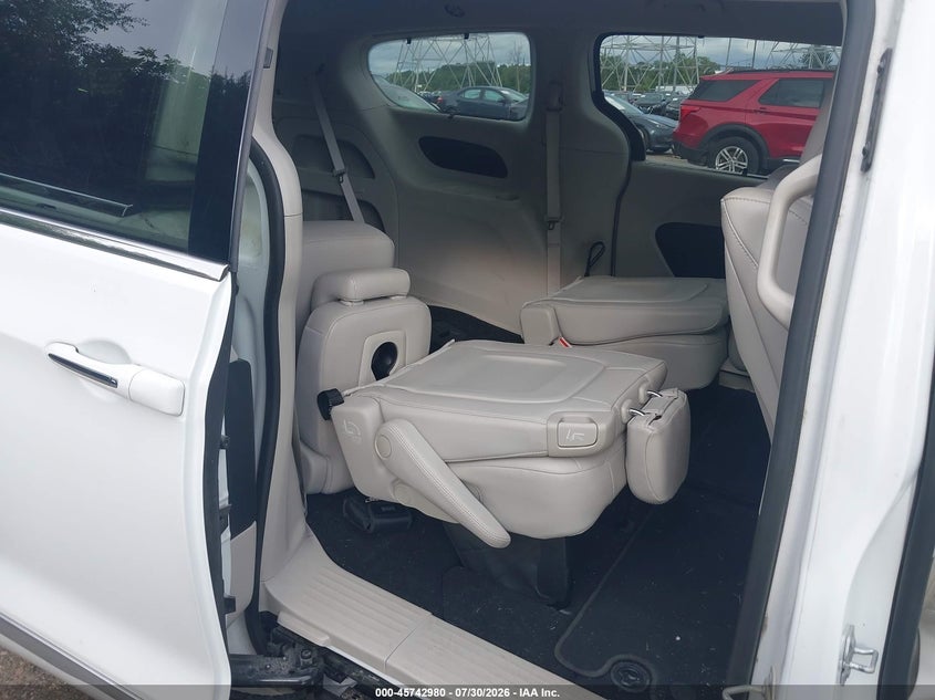 CHRYSLER PACIFICA - zdjęcie 8