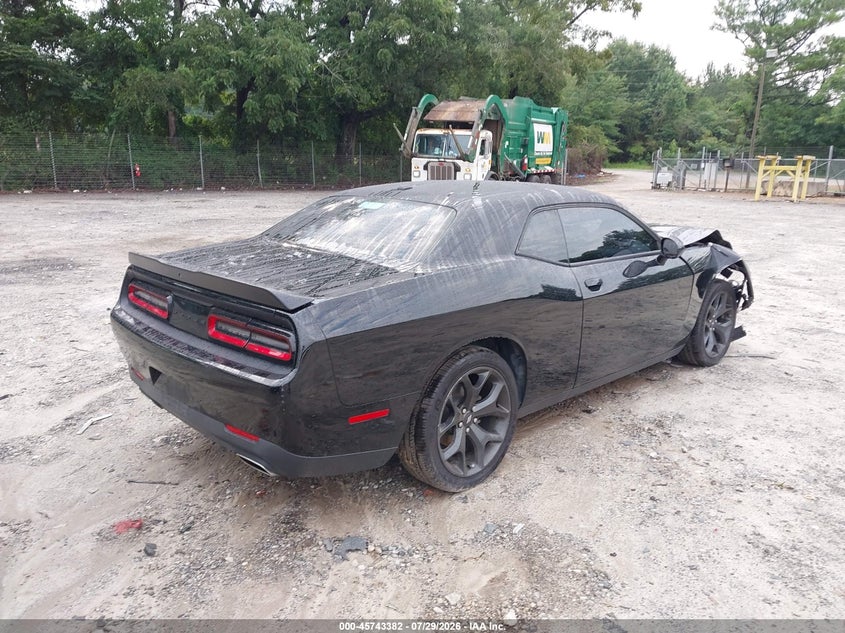 DODGE CHALLENGER - zdjęcie 4