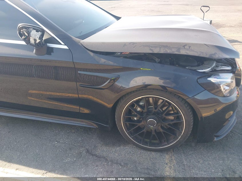 MERCEDES-BENZ AMG C 63 - zdjęcie 19