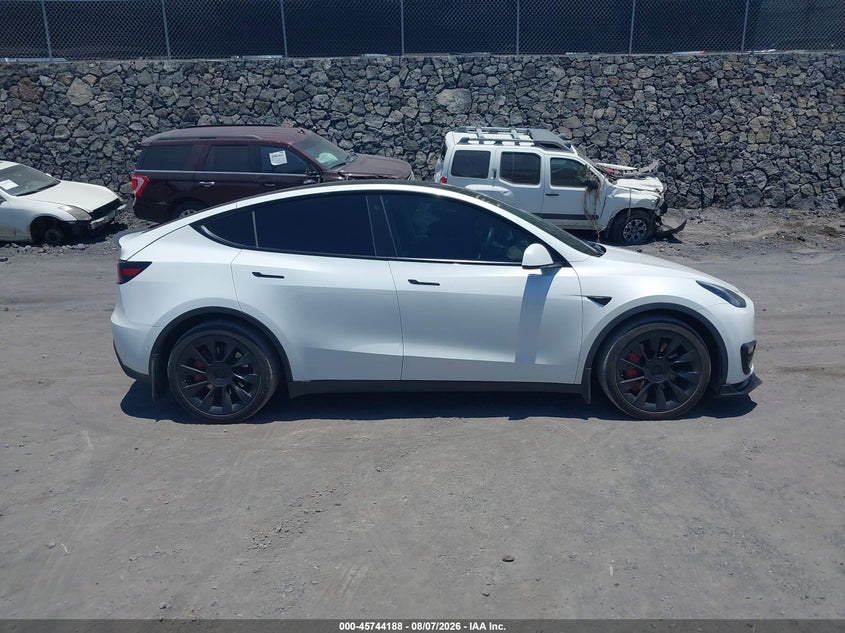 TESLA MODEL Y - zdjęcie 12
