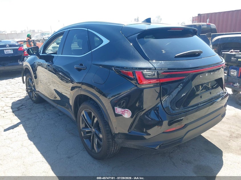 LEXUS NX 450H+ - zdjęcie 3