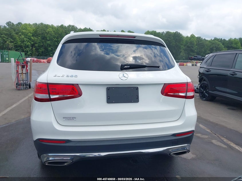 MERCEDES-BENZ GLC 300 - zdjecie 16