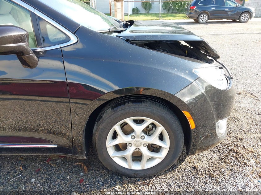 CHRYSLER PACIFICA - zdjęcie 18