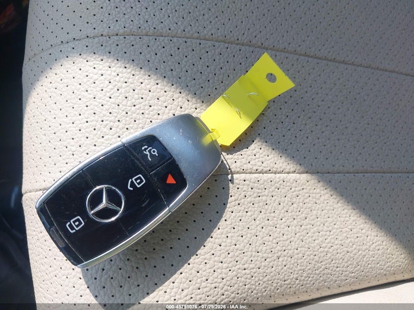 MERCEDES-BENZ E 300 - zdjęcie 11