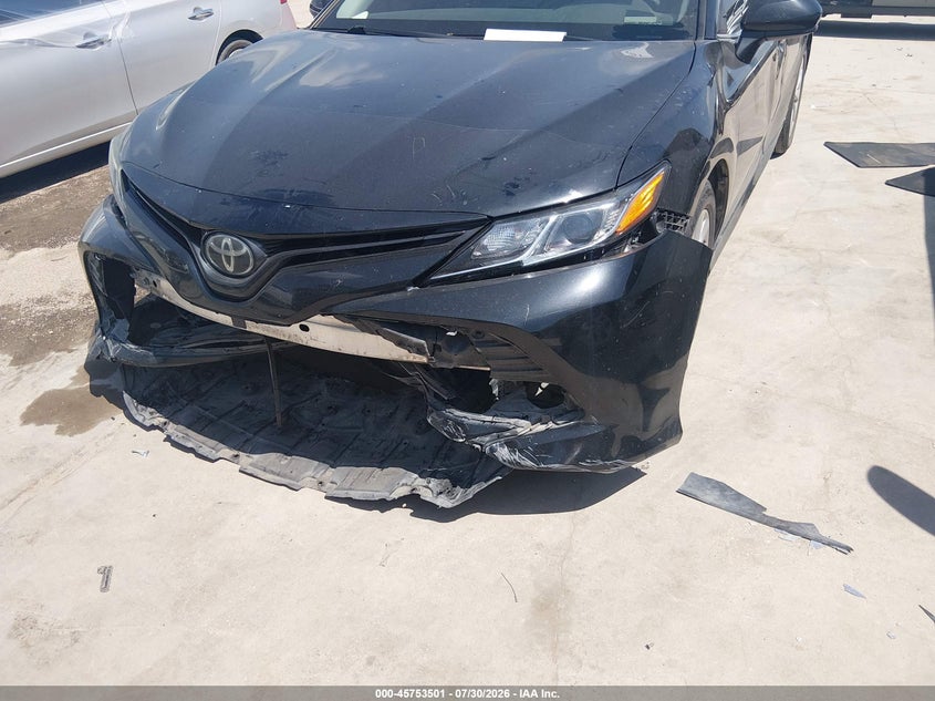 TOYOTA CAMRY - zdjęcie 6