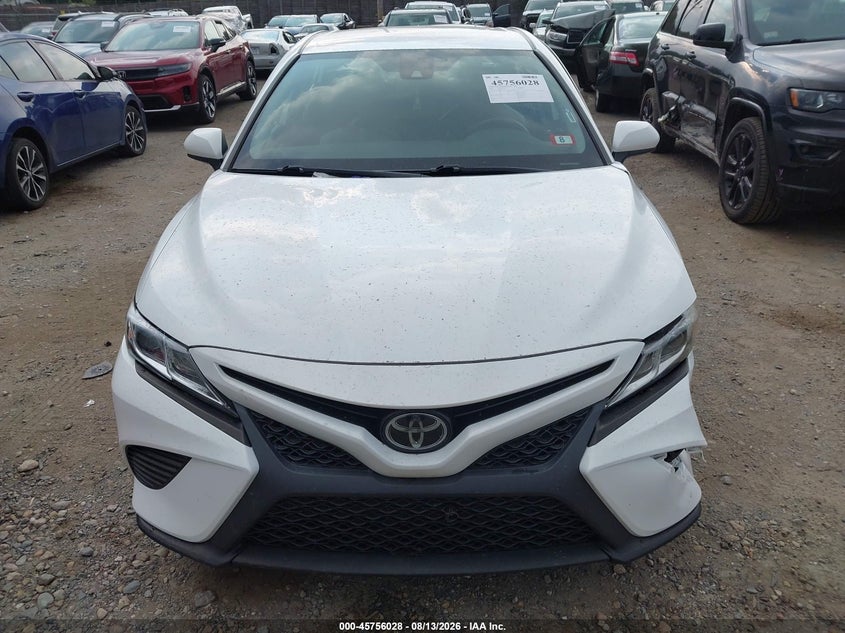 TOYOTA CAMRY - zdjęcie 12
