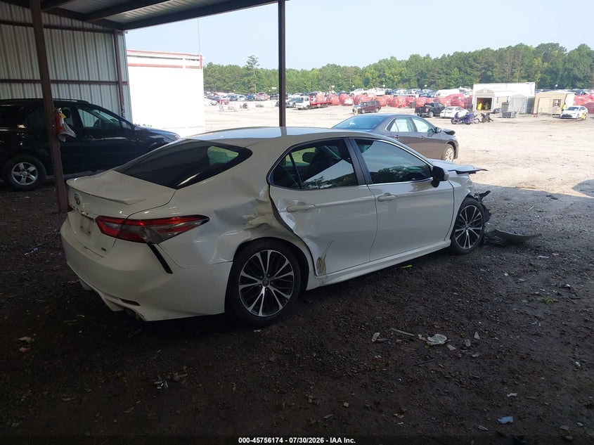 TOYOTA CAMRY - zdjęcie 4