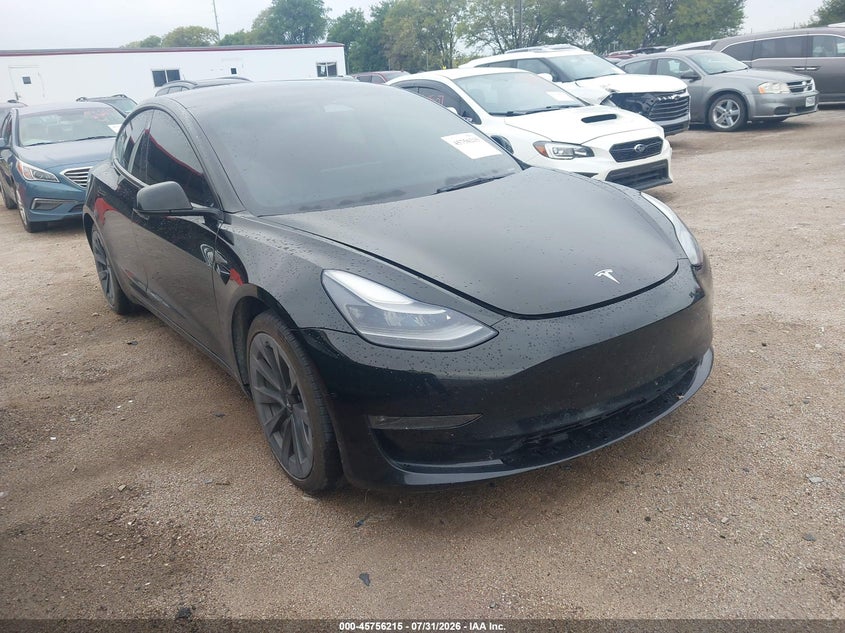 TESLA MODEL 3 - zdjęcie 1