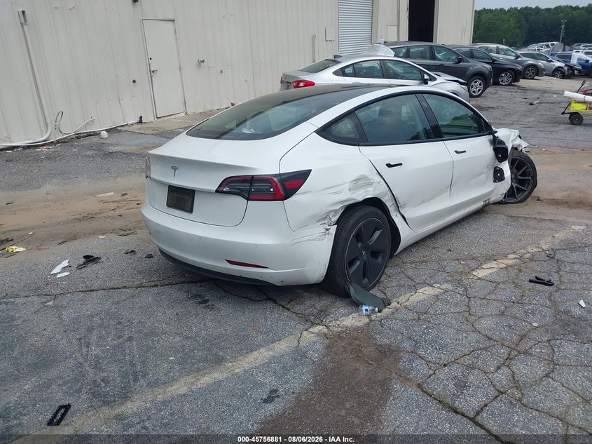 TESLA MODEL 3 - zdjęcie 4