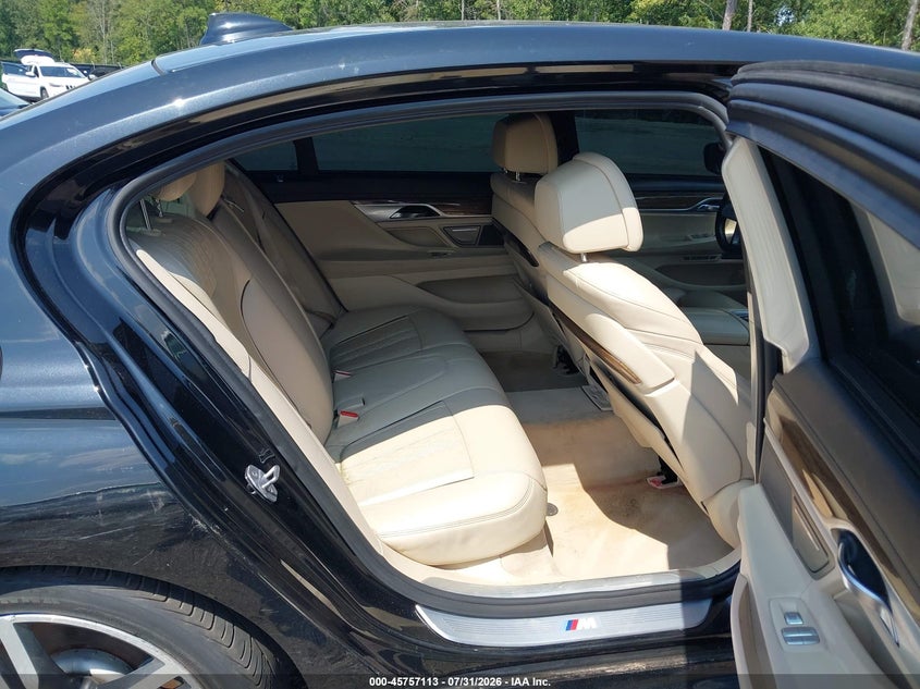 BMW 750I - zdjęcie 8