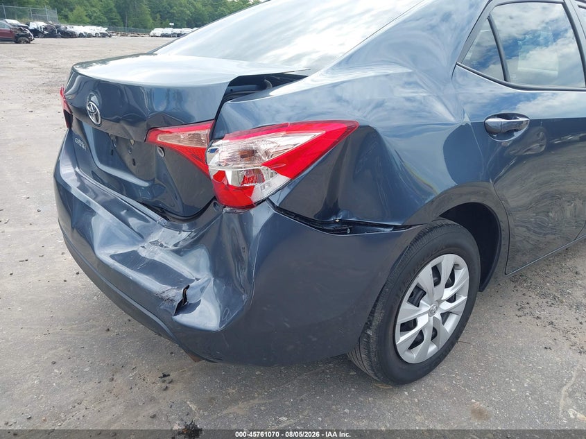 TOYOTA COROLLA - zdjęcie 17