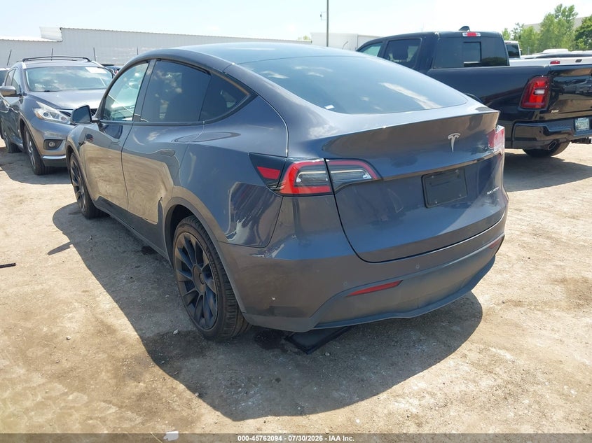 TESLA MODEL Y - zdjęcie 3