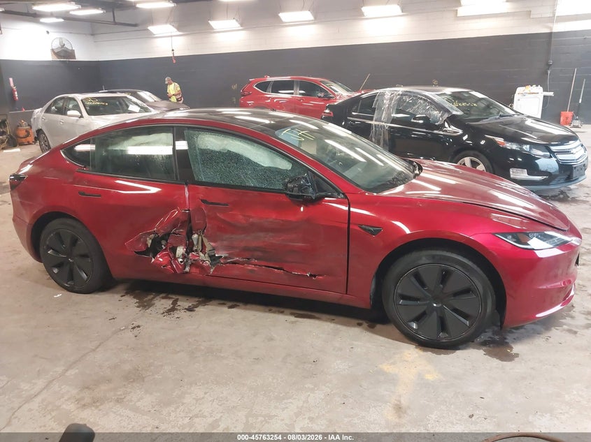 TESLA MODEL 3 - zdjęcie 13
