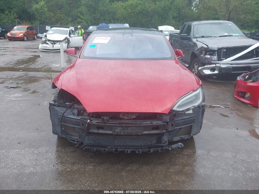 TESLA MODEL S - zdjęcie 13