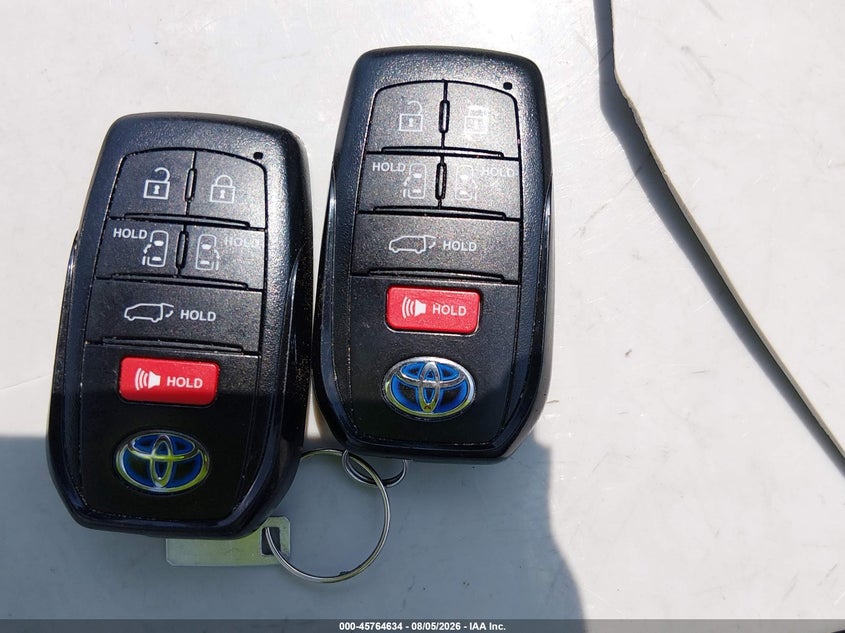 TOYOTA SIENNA - zdjęcie 11