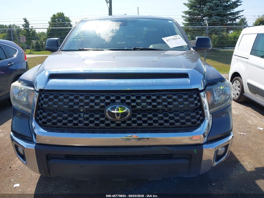 TOYOTA TUNDRA - zdjęcie 12