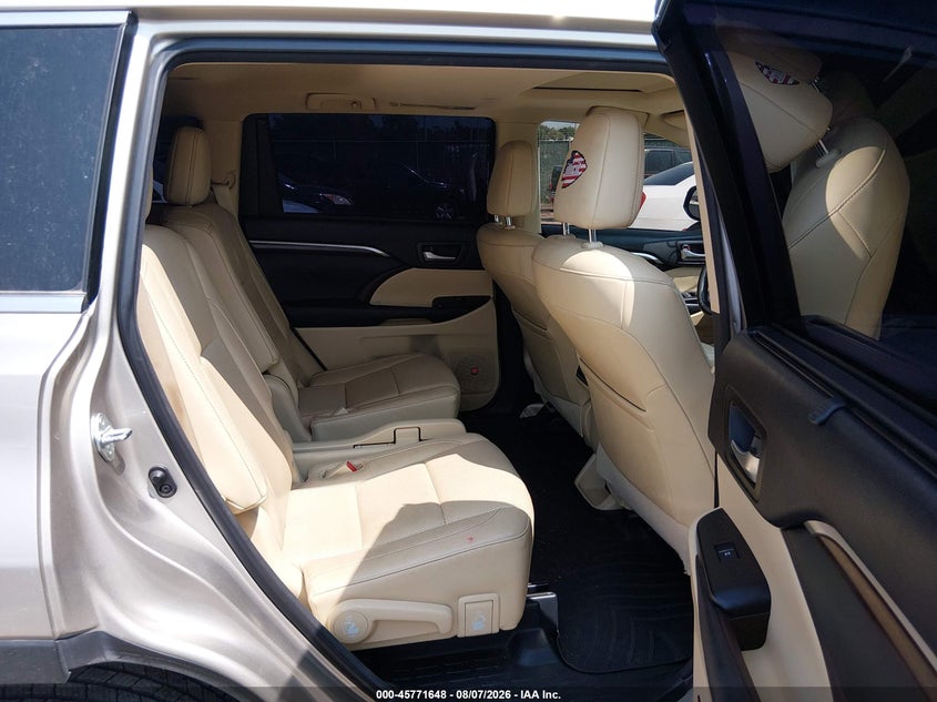 TOYOTA HIGHLANDER - zdjęcie 8