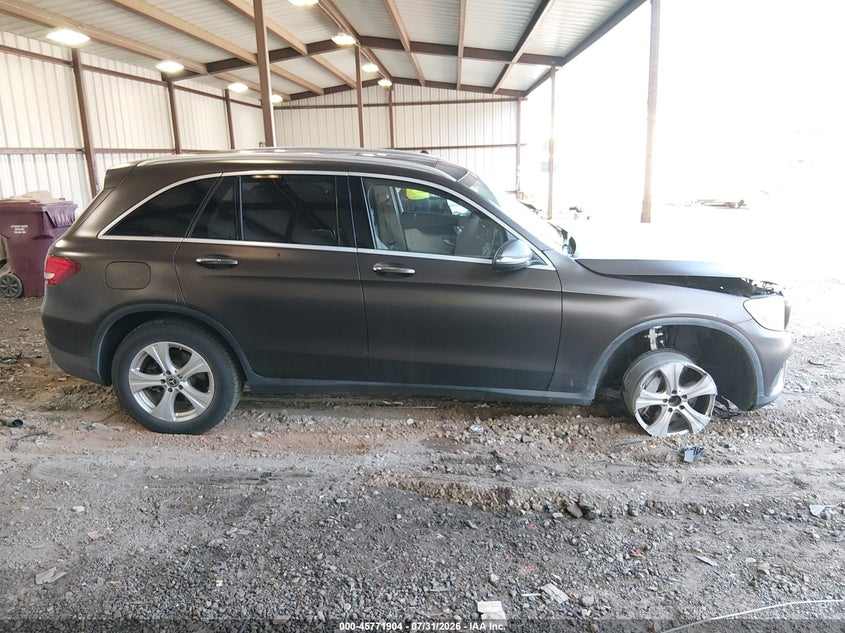 MERCEDES-BENZ GLC 300 - zdjęcie 13