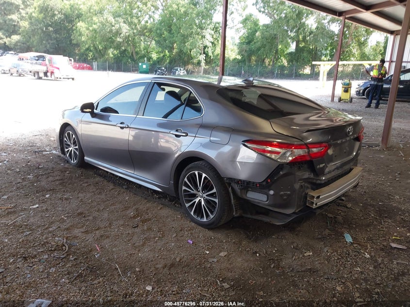 TOYOTA CAMRY - zdjęcie 3