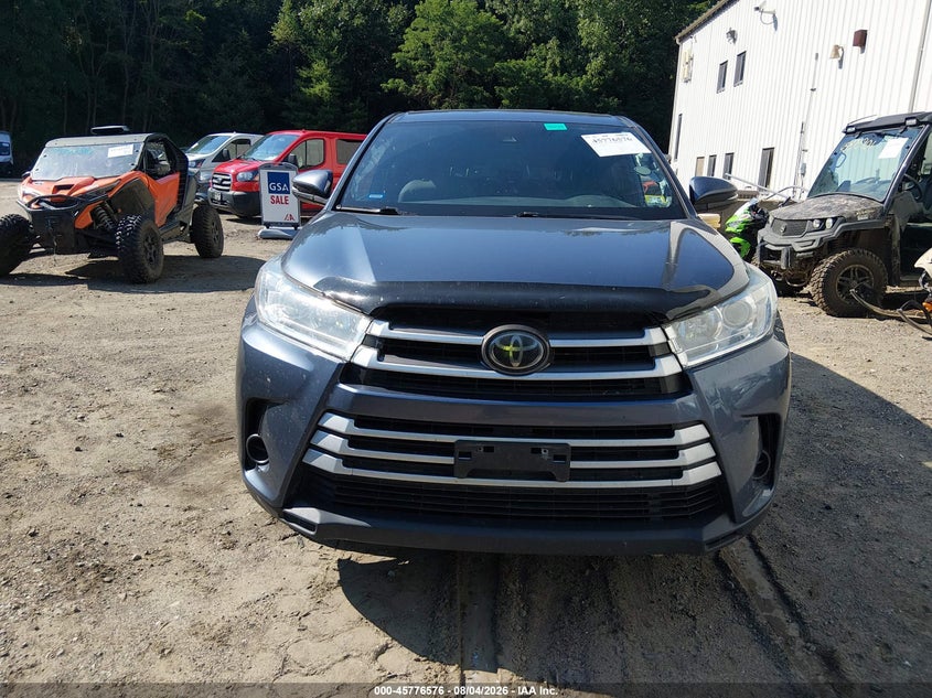 TOYOTA HIGHLANDER - zdjęcie 13