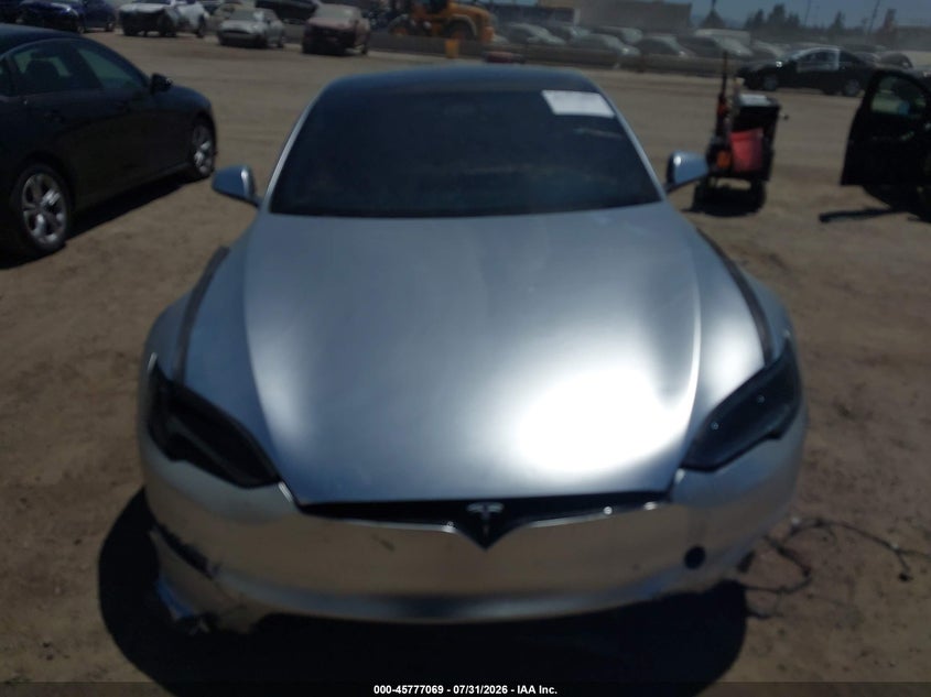 TESLA MODEL S - zdjęcie 11