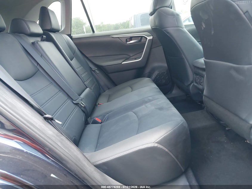 TOYOTA RAV4 - zdjęcie 8
