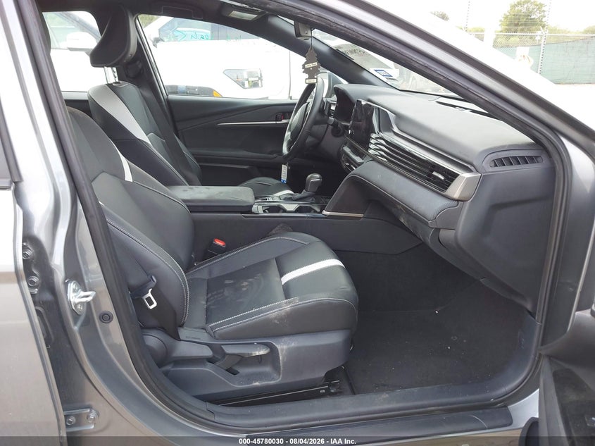 TOYOTA CAMRY - zdjęcie 5